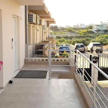 Crete House - North Gazi